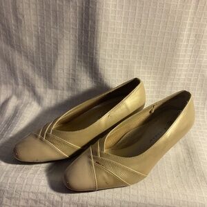 Women’s Dress shoes